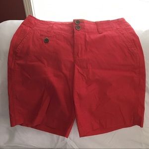 CAbi Poppy Bermuda Shorts size 6
